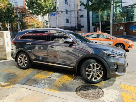 올 뉴 쏘렌토 크리스탈라인 미디엄 11월 30% 할인행사 CM+CM 조합과 블랙박스 파인뷰 LX2000 설치 [3M썬팅 중랑구 상봉점] / 서울 중랑구 상봉동
