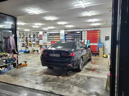 2020년형 BMW 3시리즈 320d 솔라가드 프리미엄 퀀텀