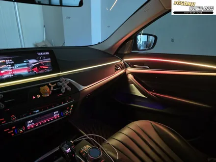 BMW5시리즈 540i 안산엠비언트 순정보다 매력적인 실내무드등 / 경기 안산
