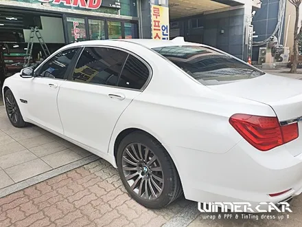 안성, 평택 BMW740Li 전체랩핑! 에이버리 슈프림 필름 원단으로 칙칙함에서 탈피! 다이아몬드 화이트 랩핑 시공! 그릴블랙랩핑 / 안성시 금석동