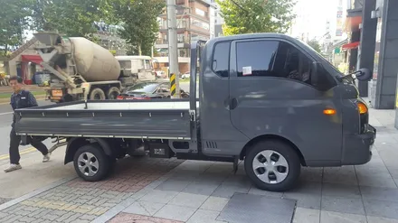 평택에 603게러지 들어보셨나요.  포터 전체랩핑 에이버리 다크그레이 전체랩핑 시공 평택랩핑 전문 카스킨전문 PPF생활보호필름 라이트필름 / 안성시 금석동