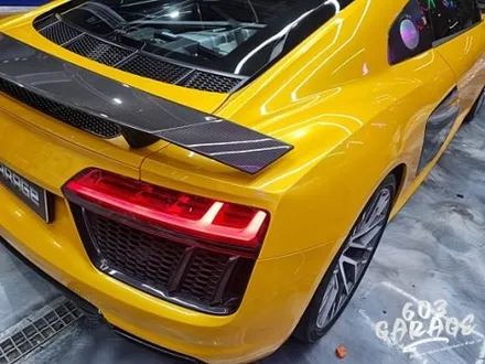 아우디R8 v10 스파이더 전체랩핑 안성랩핑샵에서 고광택랩핑으로 색상을 바꿔보자! / 안성시 금석동