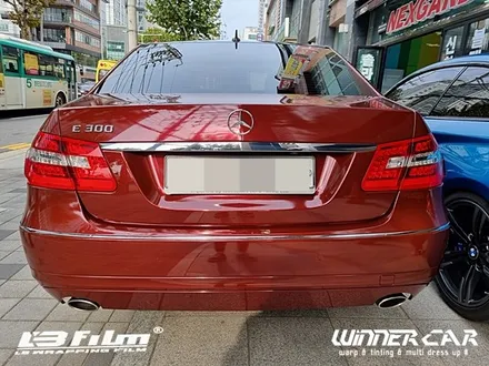 벤츠랩핑 E300전체랩핑 고광택랩핑전문 안양랩핑위너카 엘비필름! LBFILM 오리지널 팩토리 래커 체리 레드 고광택전체랩핑 / 안성시 금석동