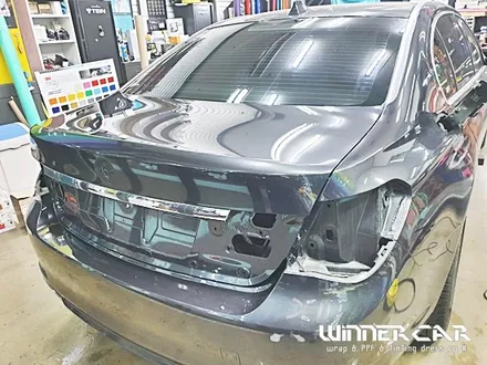 안성, 평택 BMW740Li 전체랩핑! 에이버리 슈프림 필름 원단으로 칙칙함에서 탈피! 다이아몬드 화이트 랩핑 시공! 그릴블랙랩핑 / 안성시 금석동