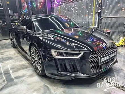 아우디R8 v10 스파이더 전체랩핑 안성랩핑샵에서 고광택랩핑으로 색상을 바꿔보자! / 안성시 금석동