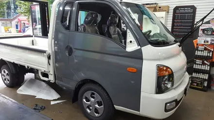 평택에 603게러지 들어보셨나요.  포터 전체랩핑 에이버리 다크그레이 전체랩핑 시공 평택랩핑 전문 카스킨전문 PPF생활보호필름 라이트필름 / 안성시 금석동