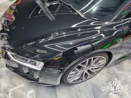 아우디R8 v10 스파이더 전체랩핑 안성랩핑샵에서 고광택랩핑으로 색상을 바꿔보자! / 안성시 금석동