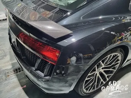 아우디R8 v10 스파이더 전체랩핑 안성랩핑샵에서 고광택랩핑으로 색상을 바꿔보자! / 안성시 금석동