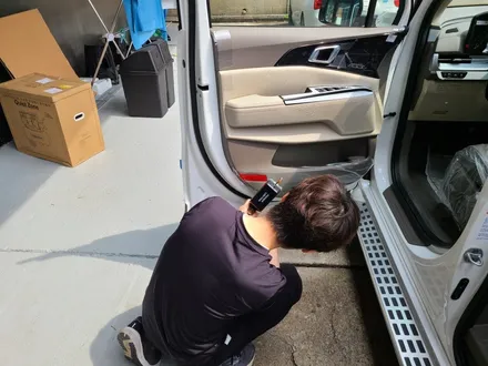 노원.도봉.강북 기아 신형 카니발 하이 리무진 KA4 신차패키지 썬팅 솔라가드 퀀텀 + 파인뷰LX5000(카스페이스 도봉점) / 도봉구 도봉동