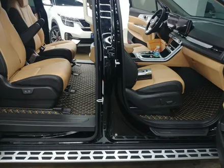 [4세대 카니발 KA4 바닥엠보] 프리미엄 카니발 장판 시공점 / 도봉구 도봉동