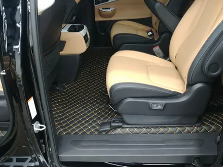 [4세대 카니발 KA4 바닥엠보] 프리미엄 카니발 장판 시공점 / 도봉구 도봉동
