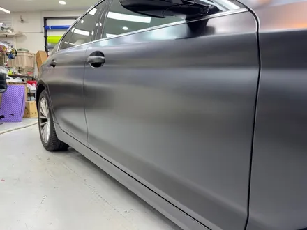 BMW 전체랩핑 가격과 과정, 강남 5시리즈 520d 사틴 블랙 작업기 / 서울 광진구 중곡동