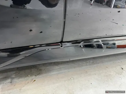BMW 740 I 신차 출고하고 바로 신당 랩핑 전문점에서 크롬딜리트로 드레스업했어요. / 서울 광진구