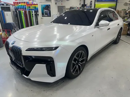 [송파 랩핑] BMW 740i 택랩 사틴 화이트 펄 전체랩핑 시공 / 서울 광진구 중곡동