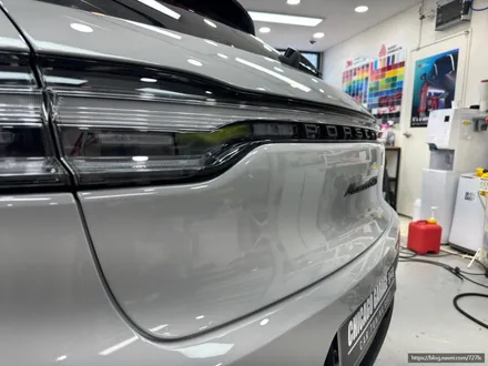 고광택 랩핑 크레용 컬러 포르쉐 마칸 GTS 시공기 / 서울 광진구