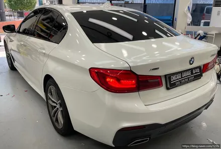 [아차산 랩핑] BMW 520D 에이버리 슈프림 글로스 펄 화이트 전체랩핑, 헤드라이트 라이트필름 시공 / 서울 광진구
