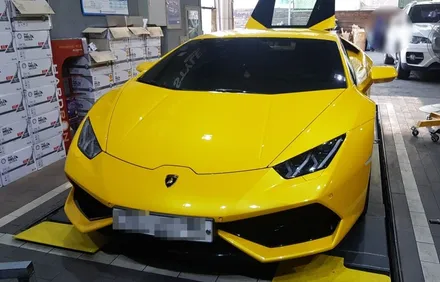 람보르기니 우라칸 엔진오일교환 작업 대구 수입차 정비 전문점 씨앤디인터내셔널 C&D 합성유 오일교환 쉘 힐릭스 울트라 필터교체 URACAN 엔진오일교환주기 스포츠카 자동차정비 전문