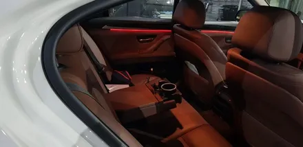 BMW 520d 엠비언트 라이트 실내 LED 무드등 레드 시공 작업