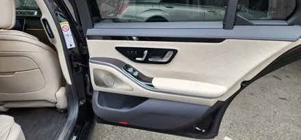 [C&D인터내셔널] 벤츠 S클래스 W223 S450 23년식/ 엠비언트라이트로 실내 분위기를 은은하게! 4D 부메스터 스피커/ 액티브 엠비언트/ 미드커버 엠비언트/ 피아노 라커트림