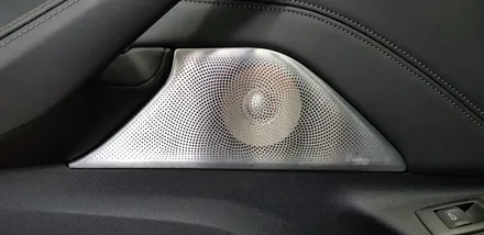 : BMW G30 520d 바워스앤윌킨스ST 회오리트위터, 미드커버 뱅앤올룹슨ST 미드스피커 장착 : 차량실내 분위기를 더욱 무드있게 연출하고싶다면? : 대구대명동 씨앤디인터내셔널