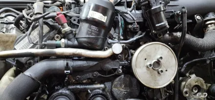 : 아우디 A6 3.0 TDI quattro 14년식 댐퍼풀리, 외벨트 세트 교체 : 벨트의 장력불량이 원인, 벨트의 소음 외벨트 세트를 교체하면서 다른 부품의 수명을 예비해요 :