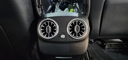대구 벤츠 W213 E200 18년식 송풍구 엠비언트 1열 2열 장착 작업 BENZ E클래스 실내 LED 엠비언트 라이트 무드등 터빈디자인 튜닝업! 대구수입차정비 벤츠튜닝 씨앤디