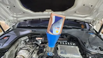 엔진오일 특별 행사 : 대구 카센터 / 벤츠 E클래스 (W213) E220 d 17년식 쉘 힐릭스 CITY 0W-30 엔진오일교환