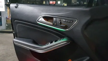 벤츠 CLA 200d 송풍구 엠비언트 도어엠비언트 풋등 장착작업  엠비언트 라이트 무드등 대구 카센터 수입차 정비 튜닝 수리 전문점 씨앤디인터내셔널