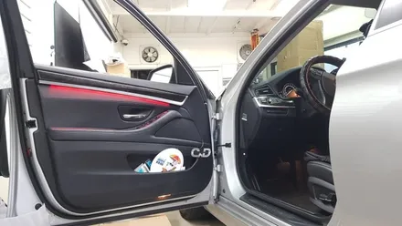 수입차튜닝 : BMW 5시리즈 F10 520d (2011) 가변 실내 엠비언트 시공 : 4도어 + 조수석 대시보드 / 스타트버튼 1대1 교체 / 남구대명동 대구정비소 대구씨앤디✨