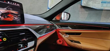 대구 남구 BMW 520i G30 21년식 :: 회오리트위터 풀셋, 도어라이트 시공 :: 회오리 엠비언트 :: BMW웰컴라이트 실내등 :: 대구 튜닝 전문 수입차 정비 씨앤디