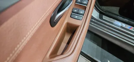 BMW F10 520d 운전석,조수석 손잡이 교체 작업 BMW고질병 실내손잡이 진득거림으로 인한 교환 시공후기 5시리즈 16년식 대구수입차정비 BMW정비 BMW튜닝 씨앤디인터내셔널