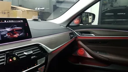 BMW G30 530i 회오리스피커 시공후기 회오리트위터 LED 미드레인지 커버 미드스피커 교체 장착 작업 5시리즈 BMW실내튜닝 엠비언트 수입차튜닝 대구 씨앤디