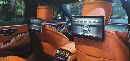 벤츠 S450 22년식 액티브 엠비언트 라이트 부메스터 모니터 리어 LR RH 교체 시공 후기, 벤츠 부메스터 튜닝 전문점 실내 분위기등 무드등 대구 대명동 씨앤디인터내셔널