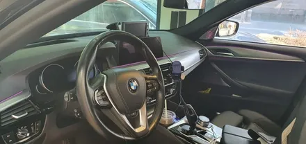 BMW G30 520d 회오리트위터+미드레인지 커버 장착 작업 대구 BMW튜닝 G30회오리스피커 실내 시공후기 엠비언트 튜닝 수입차정비 전문 씨앤디LED미드커버 바워스ST