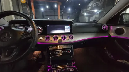 대구 벤츠 W213 E200 18년식 송풍구 엠비언트 1열 2열 장착 작업 BENZ E클래스 실내 LED 엠비언트 라이트 무드등 터빈디자인 튜닝업! 대구수입차정비 벤츠튜닝 씨앤디