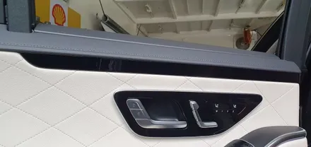 벤츠 S클래스 S400 d 22년식 액티브 엠비언트 라이트 시공 :  대시보드 도어트림 : 4D 부메스터 장착 : 벤츠 튜닝 : 엔진오일 교환 : 대구씨앤디