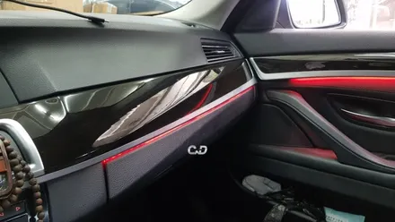 수입차튜닝 : BMW 5시리즈 F10 520d (2011) 가변 실내 엠비언트 시공 : 4도어 + 조수석 대시보드 / 스타트버튼 1대1 교체 / 남구대명동 대구정비소 대구씨앤디✨