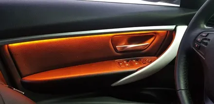 BMW F30 320d 실내 도어 엠비언트 앰비언트 라이트 장착 작업 대구 BMW 튜닝 전문점 씨앤디 인터내셔널 3시리즈 LED 도어 무드등 시공
