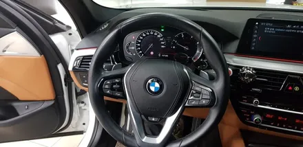 [대구씨앤디] 추운 겨울철 🥶 필수옵션 / 버튼하나로 해결 : BMW G30 520d 18년식 전동트렁크 및 열선핸들 시공 : BMW옵션 수입차용품 트렁크버튼이식 남구 대명동 :