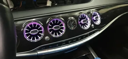 벤츠 W222 S350 LED 송풍구 엠비언트 시공 작업 BENZ S클래스 실내 무드등 장착 및 엔진오일교환 대구 씨앤디인터내셔널 수입차정비 및 수입차튜닝 전문점 대구앞산 씨앤디