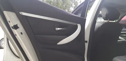 BMW 3시리즈 F30 320d 실내 엠비언트 라이트 시공 후기 대구 BMW튜닝 BMW정비 전문점 대구수입차정비 씨앤디 4도어 LED 무드등 가변엠비언트 2WAY 수입차튜닝