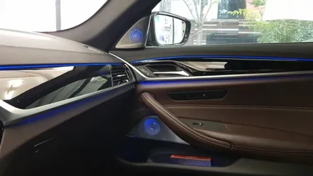 BMW G30 530i LED 회오리스피커 + 미드커버 + 뱅앤스타일 미드스피커 장착 작업 대구  씨앤디인터내셔널 바워스stG30회오리트위터 5시리즈 실내 무드등 엠비언트 시공