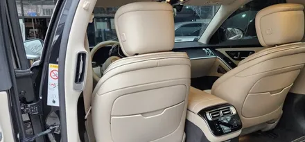 [C&D인터내셔널] 벤츠 S클래스 W223 S450 23년식/ 엠비언트라이트로 실내 분위기를 은은하게! 4D 부메스터 스피커/ 액티브 엠비언트/ 미드커버 엠비언트/ 피아노 라커트림