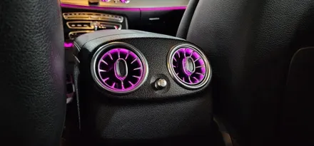 대구 벤츠 W213 E200 18년식 송풍구 엠비언트 1열 2열 장착 작업 BENZ E클래스 실내 LED 엠비언트 라이트 무드등 터빈디자인 튜닝업! 대구수입차정비 벤츠튜닝 씨앤디