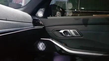 BMW 3시리즈 신형 G20 엠비언트 스피커커버 풀셋 작업 후기 330i 순정형 앰비언트 라이트 회오리 스피커 튜닝 시공 장착 LED엠비언트 실내 무드등 드레스업 대구씨앤디