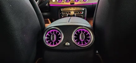 대구 벤츠 W213 E200 18년식 송풍구 엠비언트 1열 2열 장착 작업 BENZ E클래스 실내 LED 엠비언트 라이트 무드등 터빈디자인 튜닝업! 대구수입차정비 벤츠튜닝 씨앤디
