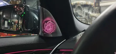 BMW 5시리즈 G30 520i 21년식 회오리트위터 LED미드스피커커버 미드스피커 장착 작업 G30회오리트위터스피커 튜닝 스피커교체 시공후기 실내인테리어 분위기 무드등 대구씨앤디