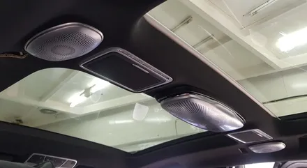 벤츠 S클래스 W222 S500 송풍구LED 천장 센터/사이드 엠비언트, 선글라스케이스 실버 부메스터st 엠비언트 시공 작업 대구 벤츠튜닝 실내엠비언트 장착 전문점 씨앤디인터내셔널
