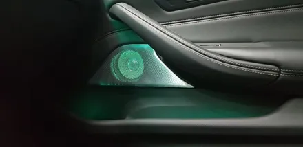 : BMW G30 520d 바워스앤윌킨스ST 회오리트위터, 미드커버 뱅앤올룹슨ST 미드스피커 장착 : 차량실내 분위기를 더욱 무드있게 연출하고싶다면? : 대구대명동 씨앤디인터내셔널