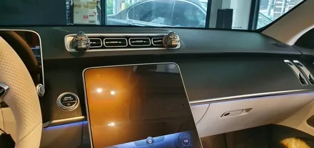 벤츠 S클래스 S400 d 22년식 액티브 엠비언트 라이트 시공 :  대시보드 도어트림 : 4D 부메스터 장착 : 벤츠 튜닝 : 엔진오일 교환 : 대구씨앤디